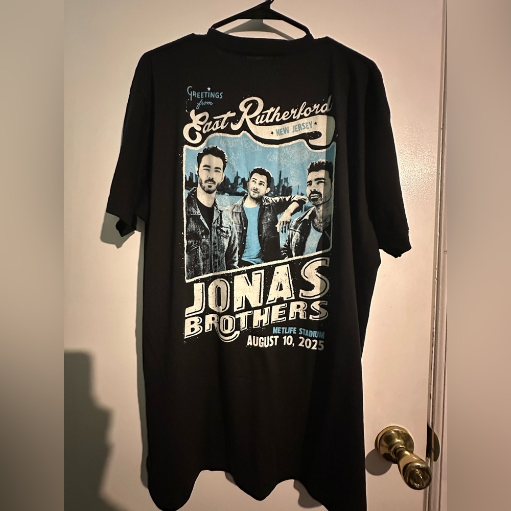 Jonas Brothers “Greetings from Your Hometown” East Rutherford exclusive t-shirt.